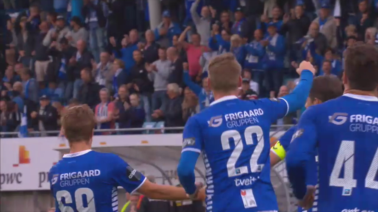 Hyllet lagkompis med dab